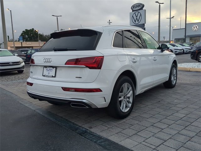Used 2023 Audi Q5 2.0T Premium w/ Convenience Package image 4