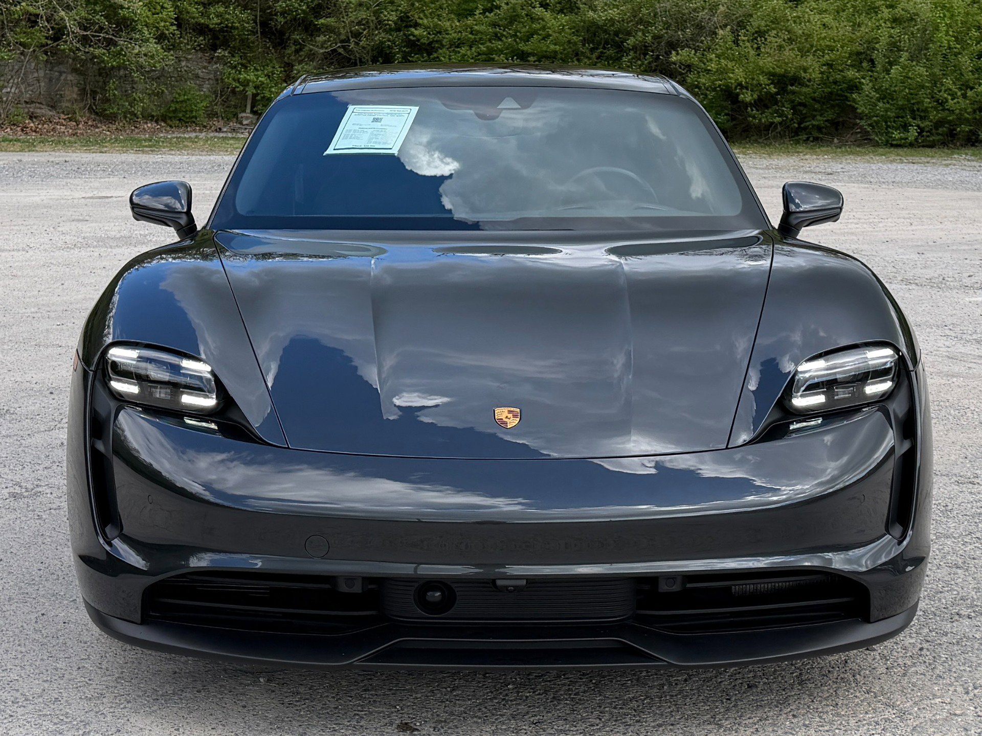 Used 2022 Porsche Taycan image 3