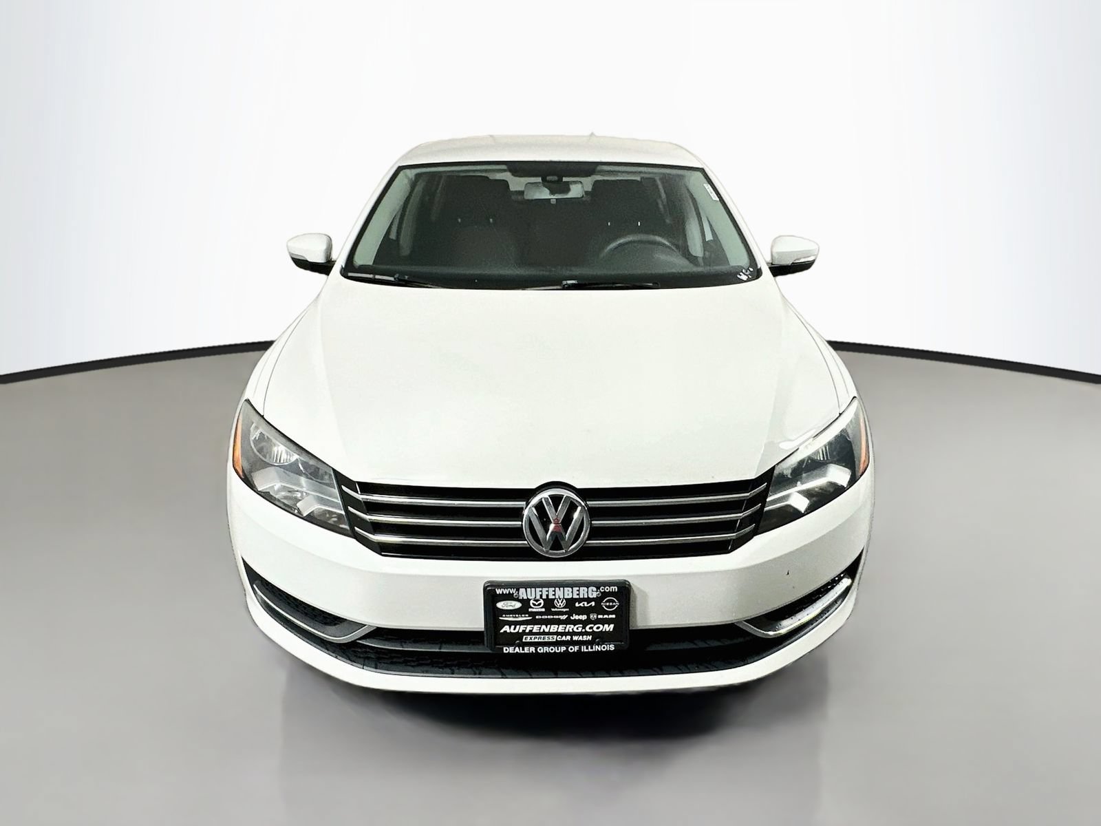Used 2015 Volkswagen Passat 1.8T FWD image 2