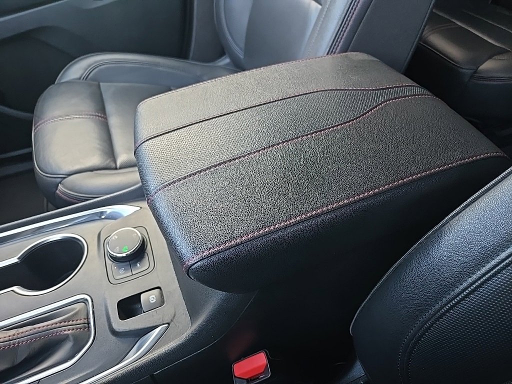 Used 2022 Chevrolet Traverse RS image 62