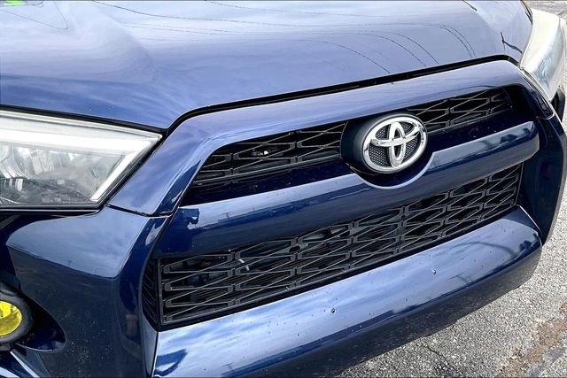 Used 2017 Toyota 4Runner SR5 Premium AWD/4WD image 31