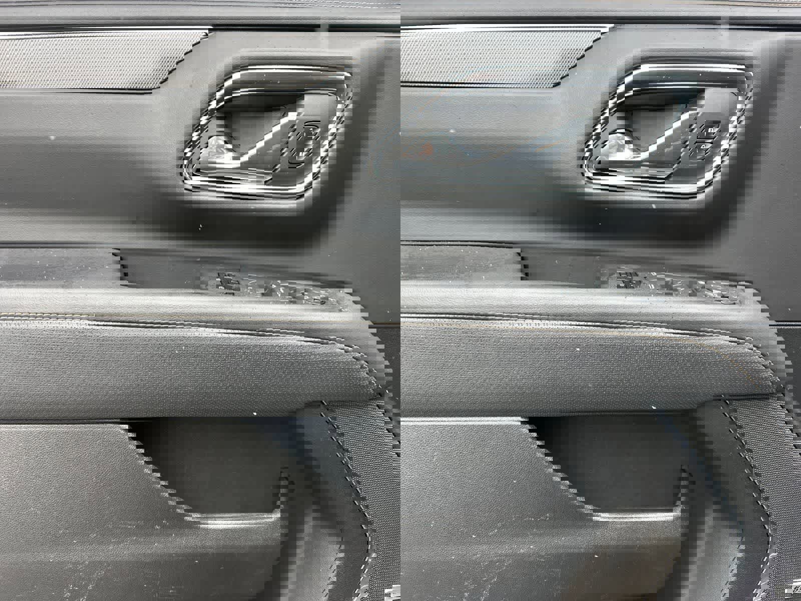 Used 2023 GMC Yukon XL AT4 w/ LPO, Floor Liner Package image 12