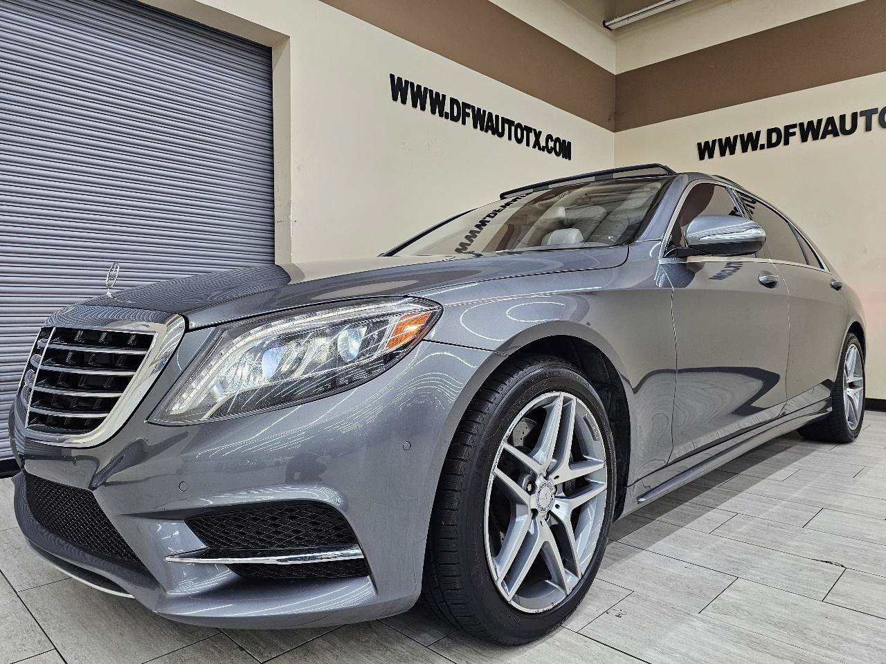 Used 2017 Mercedes-Benz S 550 4MATIC Sedan image 2