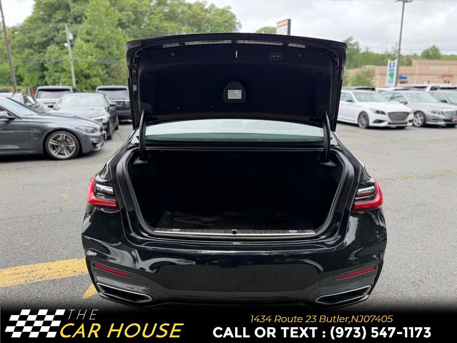 Used 2022 BMW 750Li xDrive AWD/4WD image 20