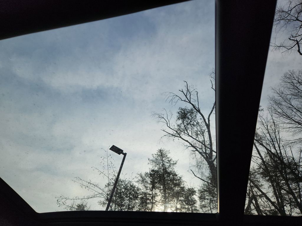 New 2026 Land Rover Defender 130 X-Dynamic SE image 25