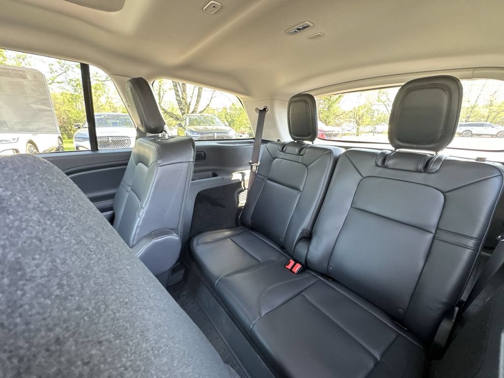 New 2026 Lincoln Aviator AWD w/ Jet Appearance Package image 24