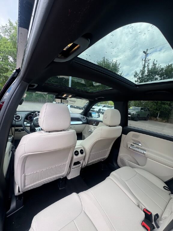 New 2026 Mercedes-Benz GLB 250 4MATIC image 17
