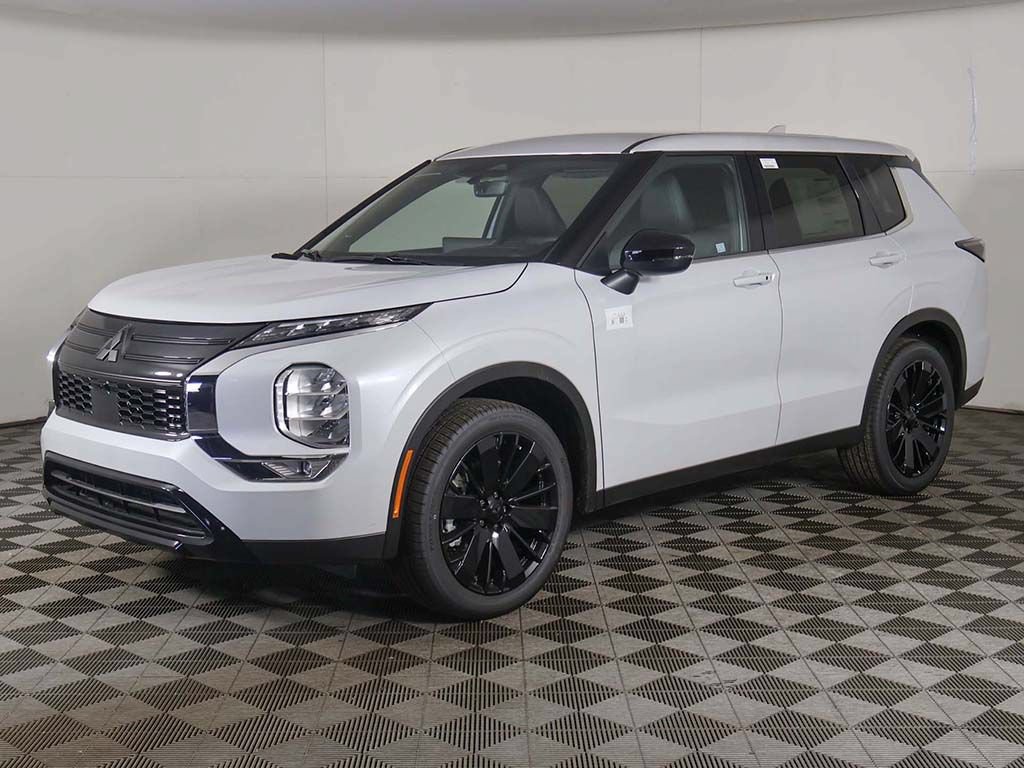 New 2026 Mitsubishi Outlander LE FWD image 8