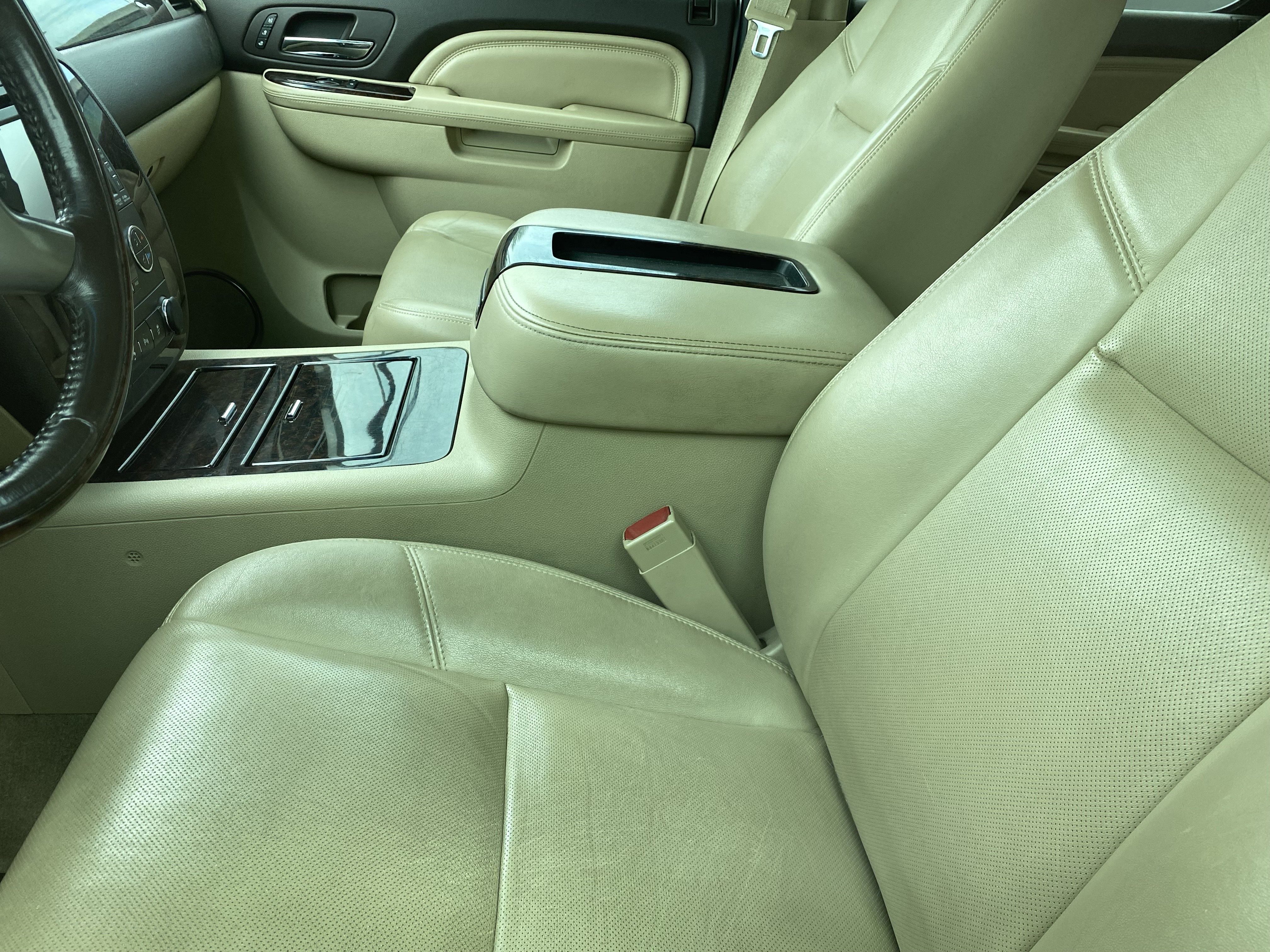 Used 2013 GMC Yukon Denali AWD/4WD image 9