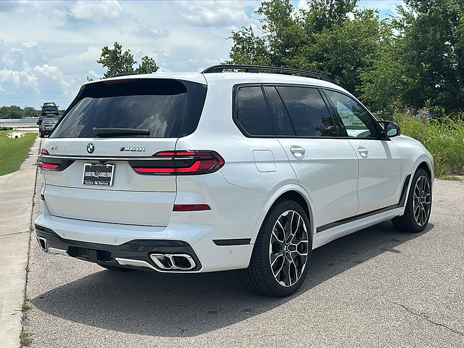 New 2026 BMW X7 M60i image 8