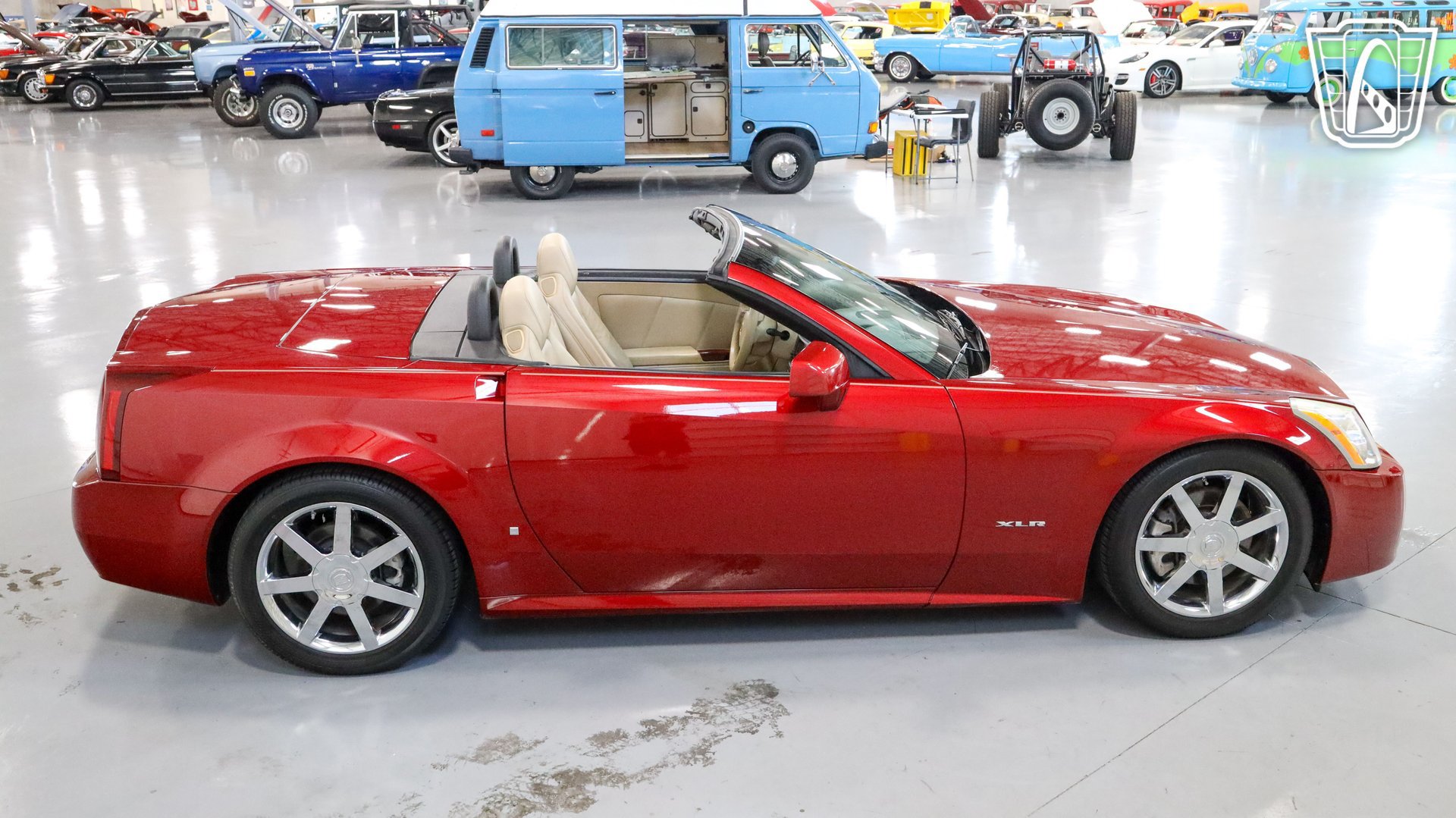 Used 2008 Cadillac XLR RWD image 34