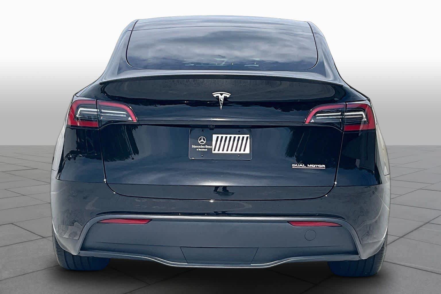 Used 2025 Tesla Model Y Performance AWD/4WD image 4