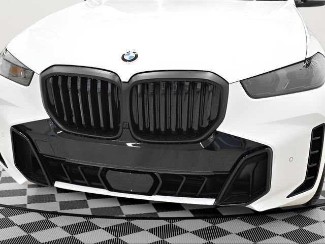 New 2026 BMW X5 xDrive40i w/ M Sport Package AWD/4WD image 16