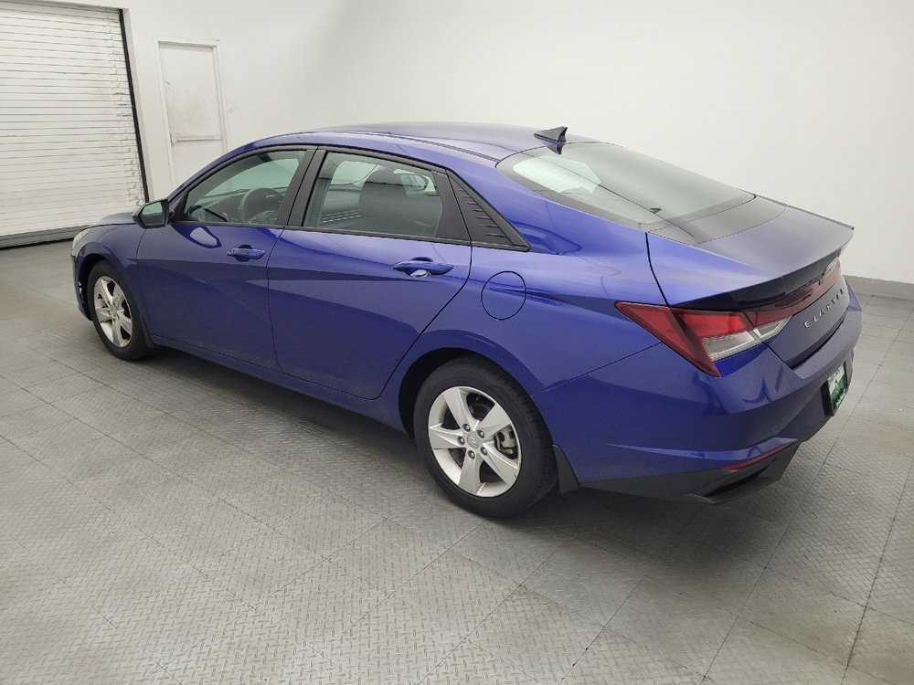 Used 2021 Hyundai Elantra SEL FWD image 3