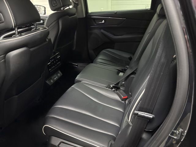 Used 2024 Acura MDX SH-AWD w/ Advance Package image 15