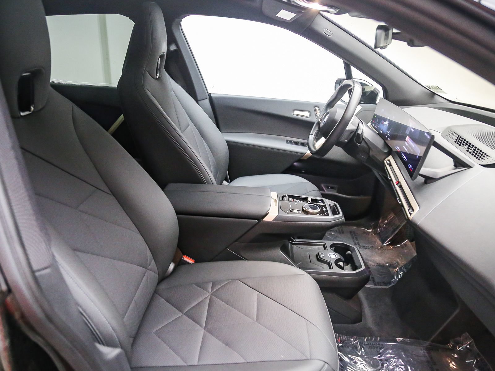 Certified 2024 BMW iX xDrive50 w/ Premium Package AWD/4WD image 17