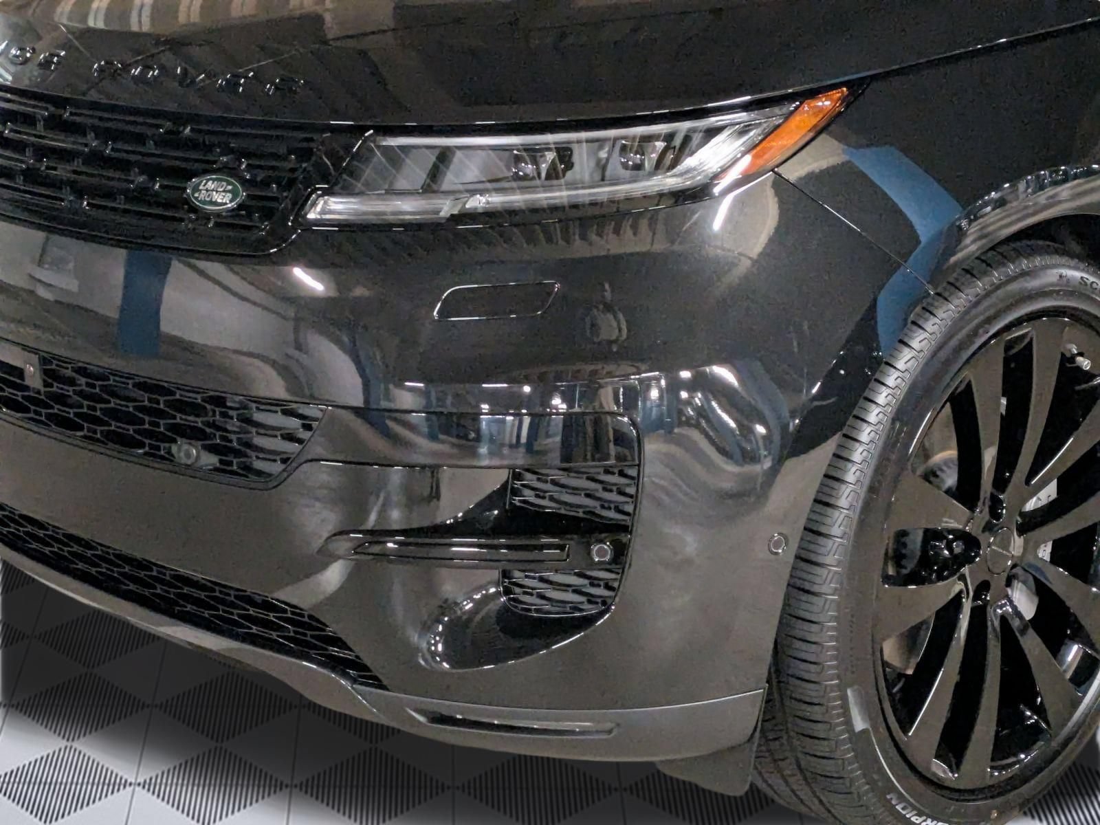 New 2026 Land Rover Range Rover Sport SE AWD/4WD image 10
