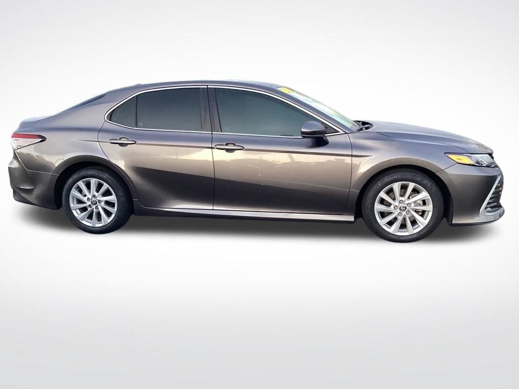 Used 2023 Toyota Camry LE FWD image 10