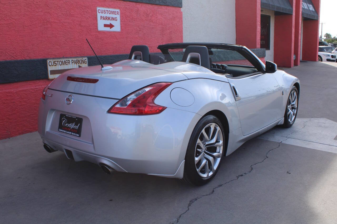 Used 2012 Nissan 370Z Roadster 2dr Convertible image 8