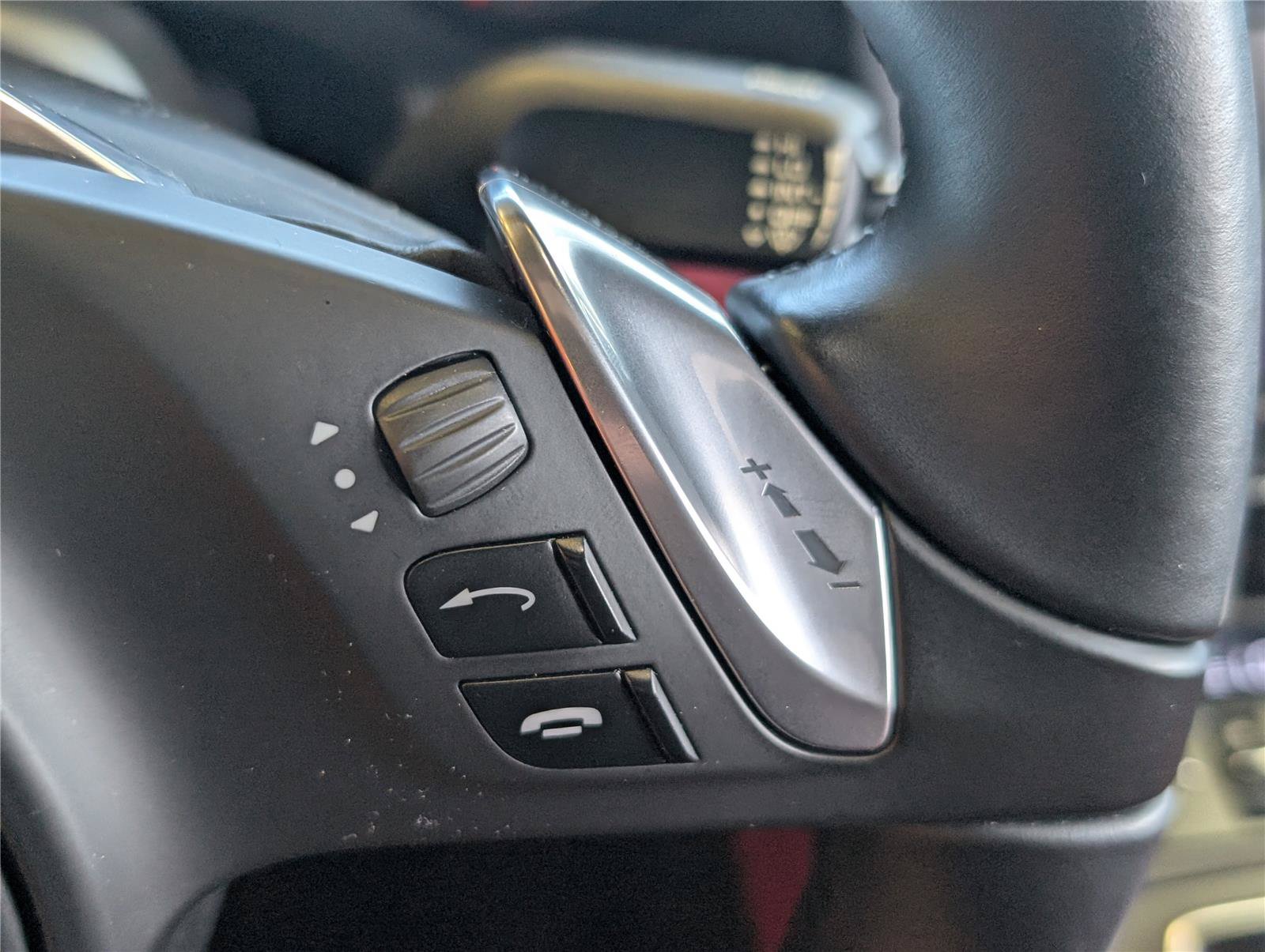 Used 2014 Porsche 911 Turbo AWD/4WD image 25