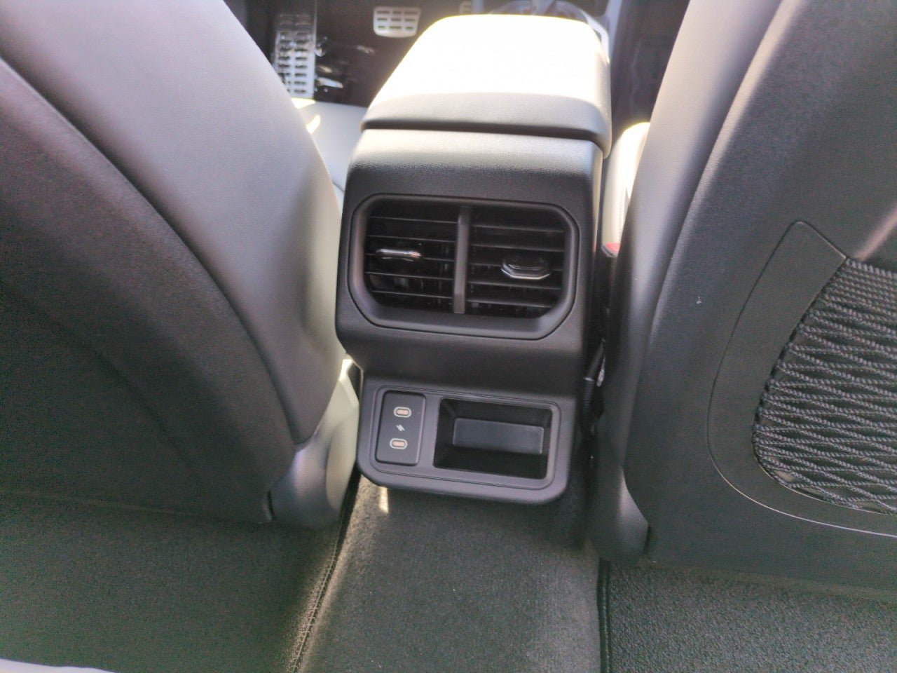 New 2025 Kia K4 GT-Line Turbo FWD image 39