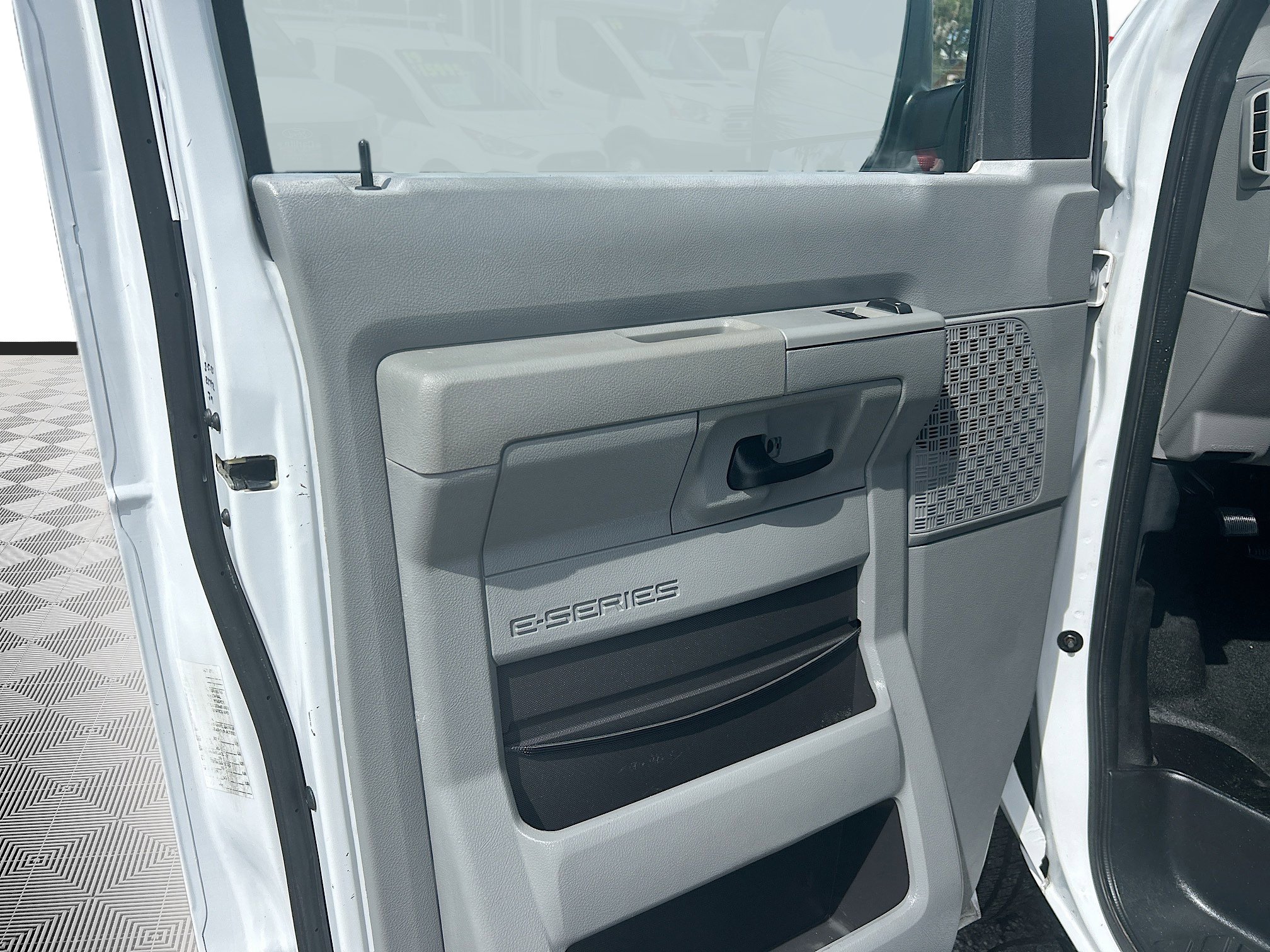 Used 2012 Ford E-250 and Econoline 250 w/ PWR Group RWD image 15