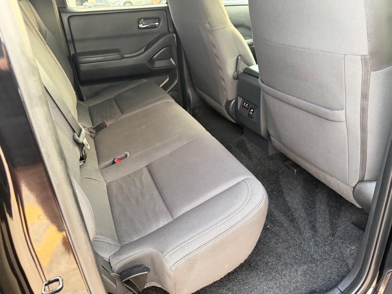 Used 2023 Nissan Frontier SV w/ SV Convenience Package RWD image 34