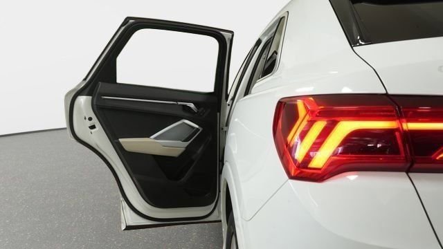 Used 2020 Audi Q3 2.0T Premium w/ Convenience Package image 33