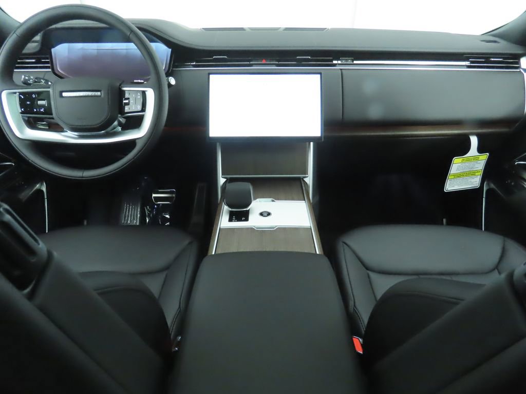 New 2025 Land Rover Range Rover Long Wheelbase SE image 13