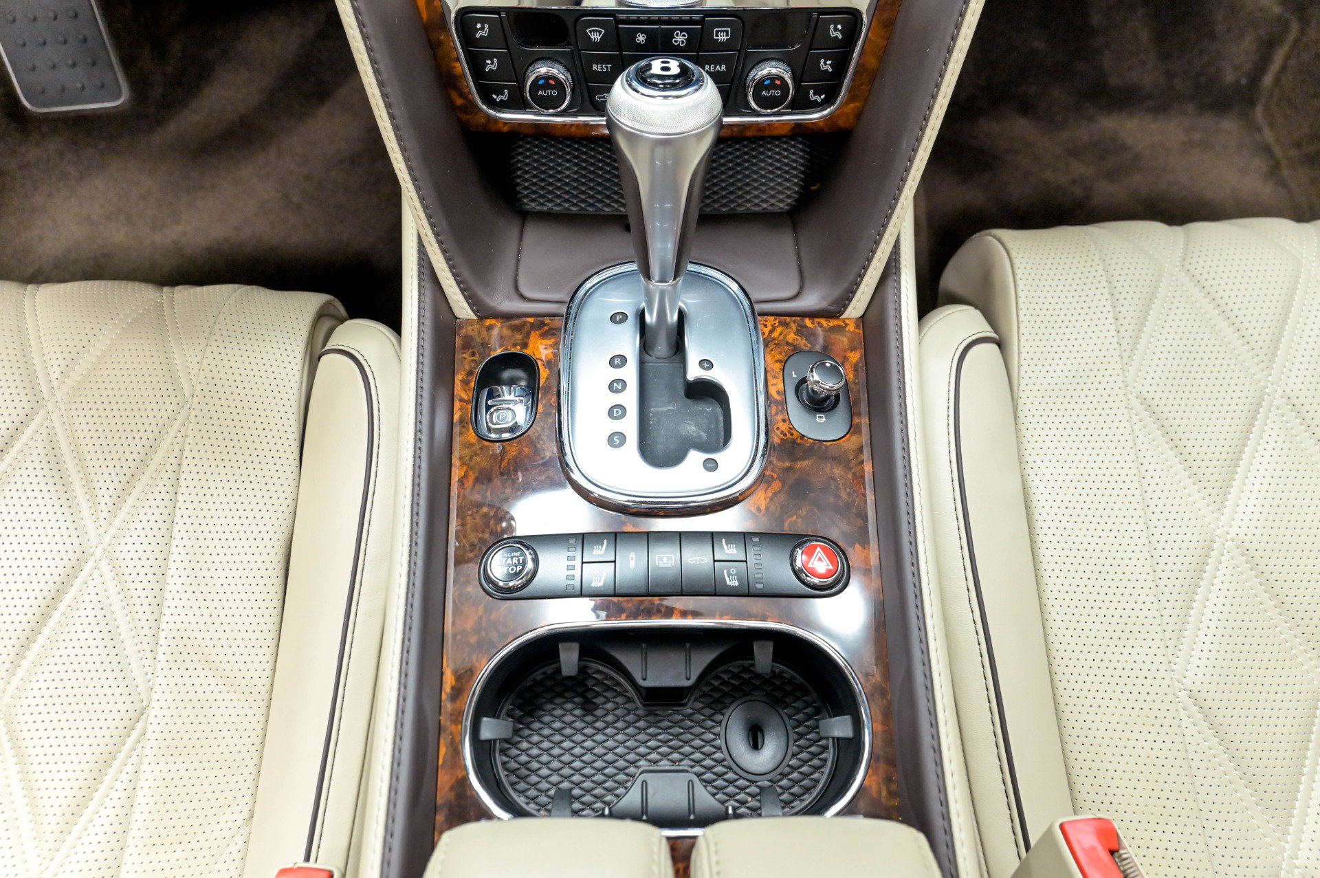 Used 2015 Bentley Flying Spur W12 AWD/4WD image 44