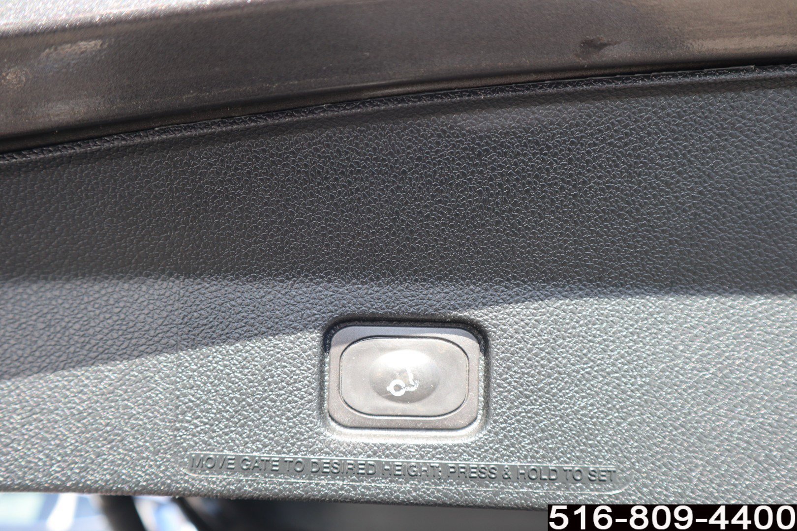 Used 2018 Ford Explorer Platinum image 35