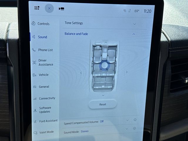 Used 2022 Ford Expedition Max Limited image 27