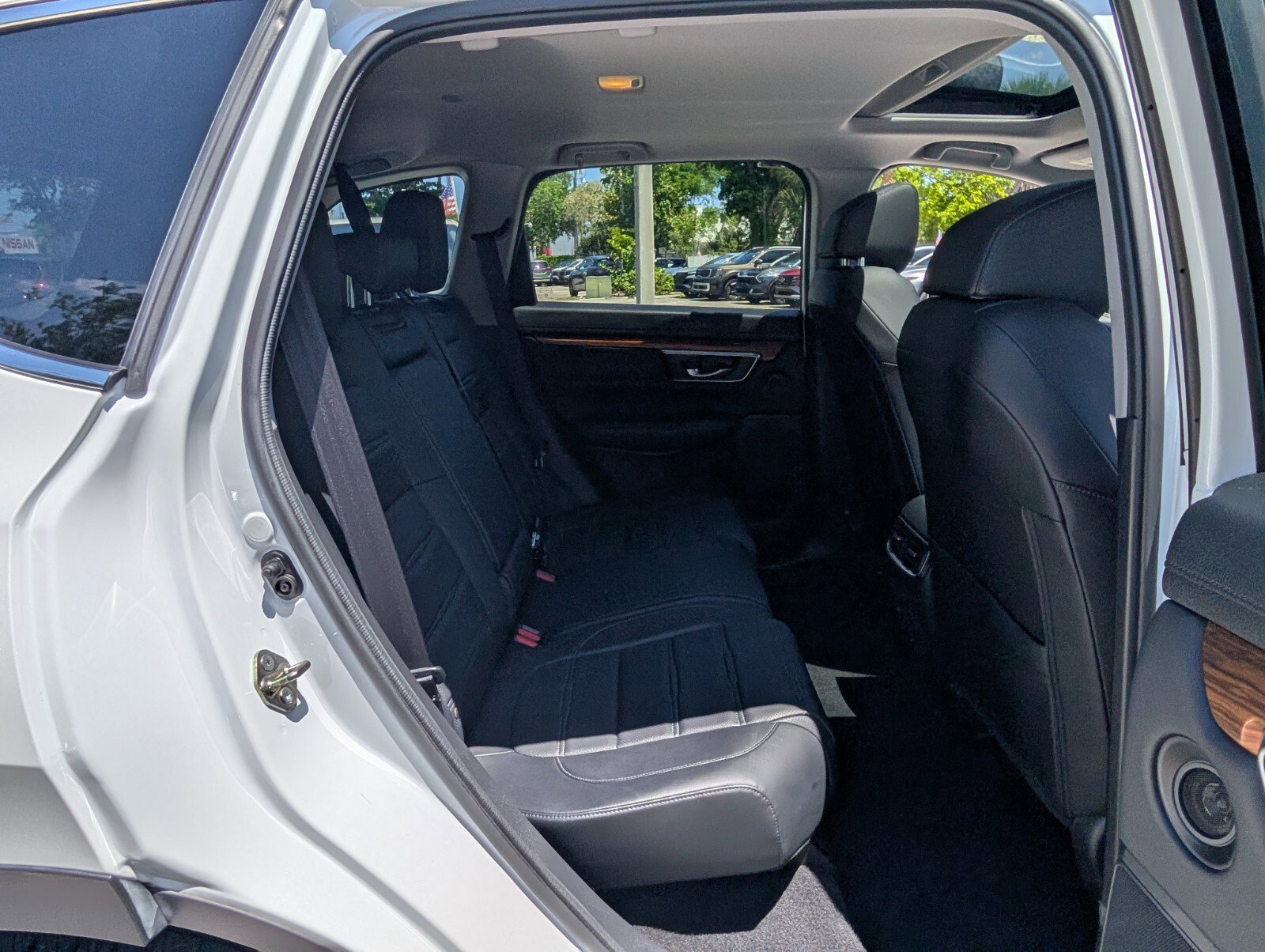 Used 2019 Honda CR-V Touring image 16