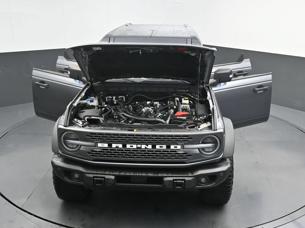 Used 2023 Ford Bronco Badlands w/ Sasquatch Package AWD/4WD image 46