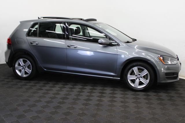 Used 2017 Volkswagen Golf Wolfsburg Edition FWD image 4