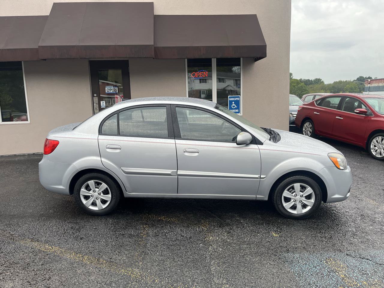 Used 2011 Kia Rio LX FWD image 4