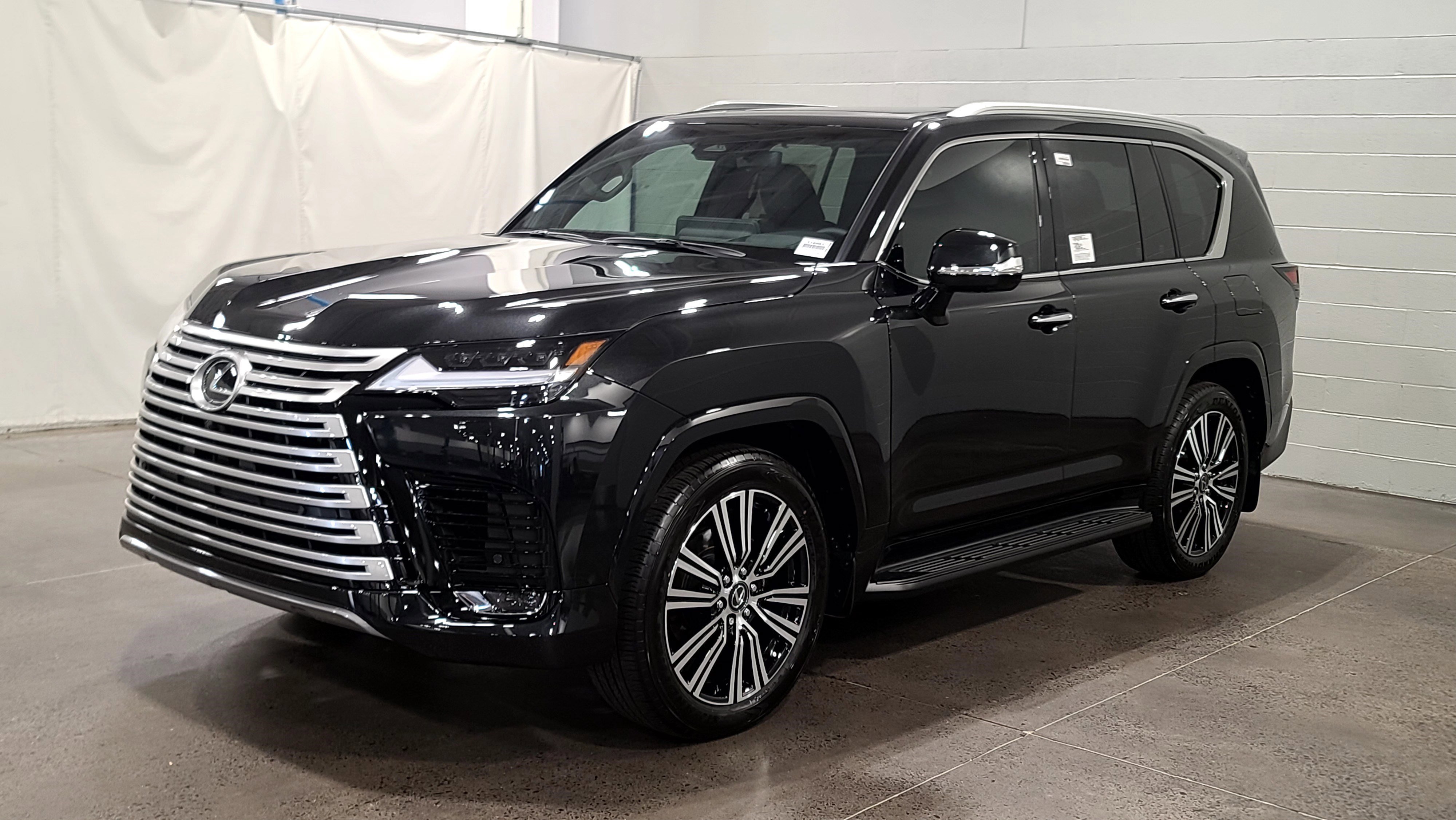 New 2026 Lexus LX 600 4WD w/ Luxury Package image 3