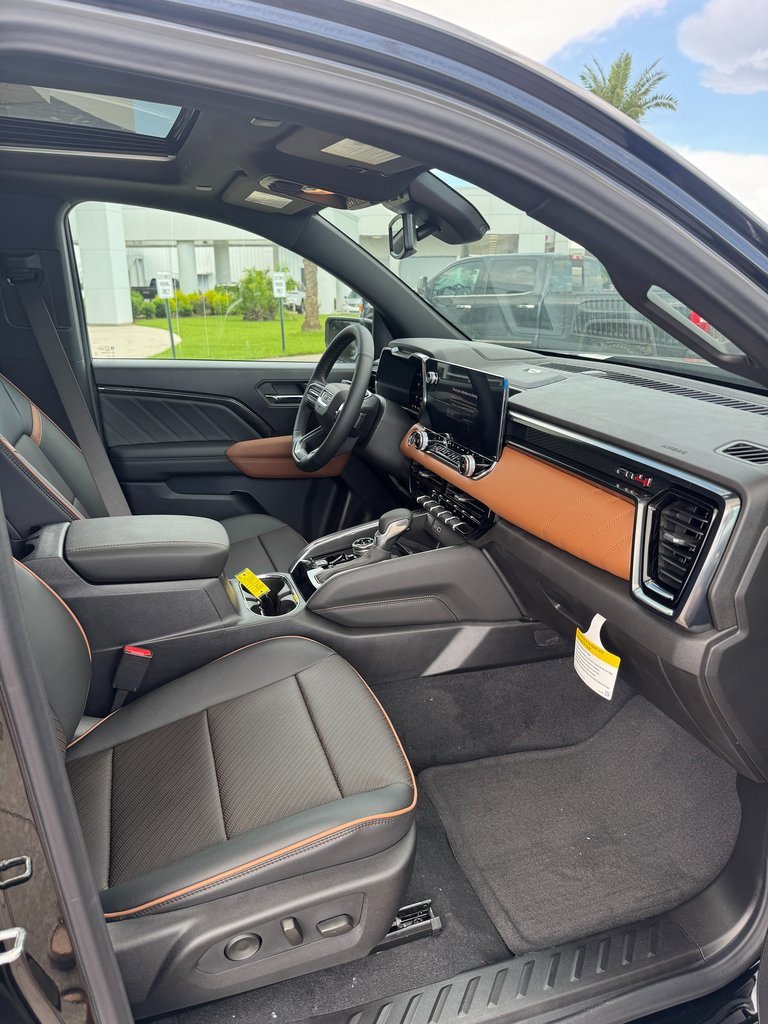 New 2025 GMC Canyon AT4 w/ Technology Plus Package image 11