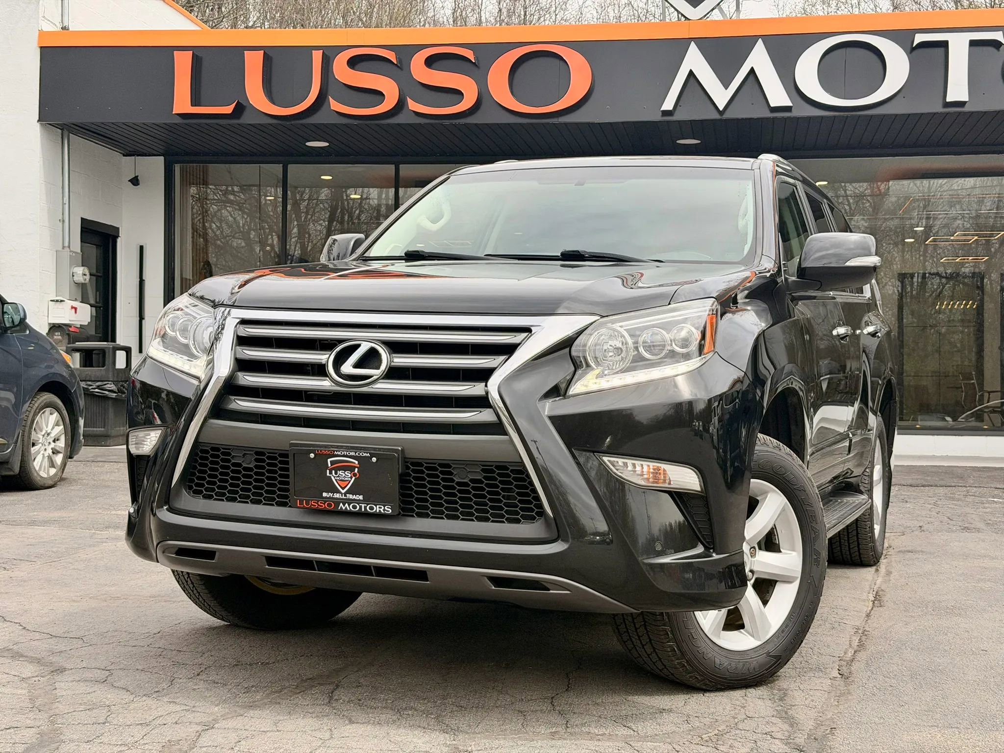 Used 2018 Lexus GX 460 w/ Navigation Package AWD/4WD image 1
