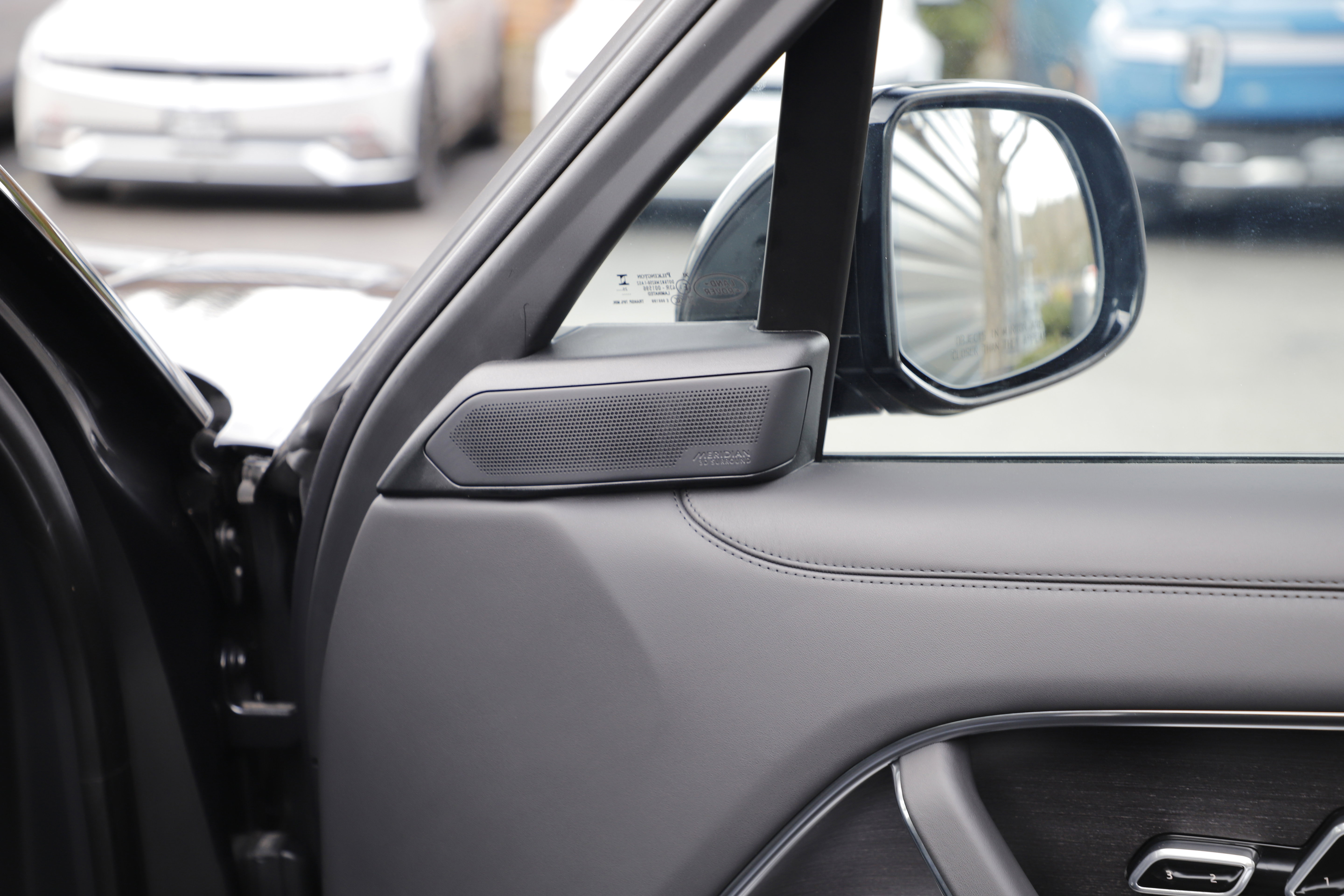 New 2026 Land Rover Range Rover SE image 10