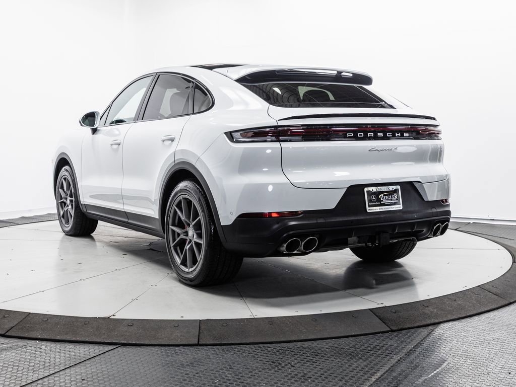 Used 2024 Porsche Cayenne S AWD/4WD image 28