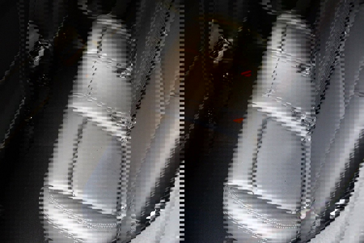 Used 2024 Tesla Model Y Performance image 33