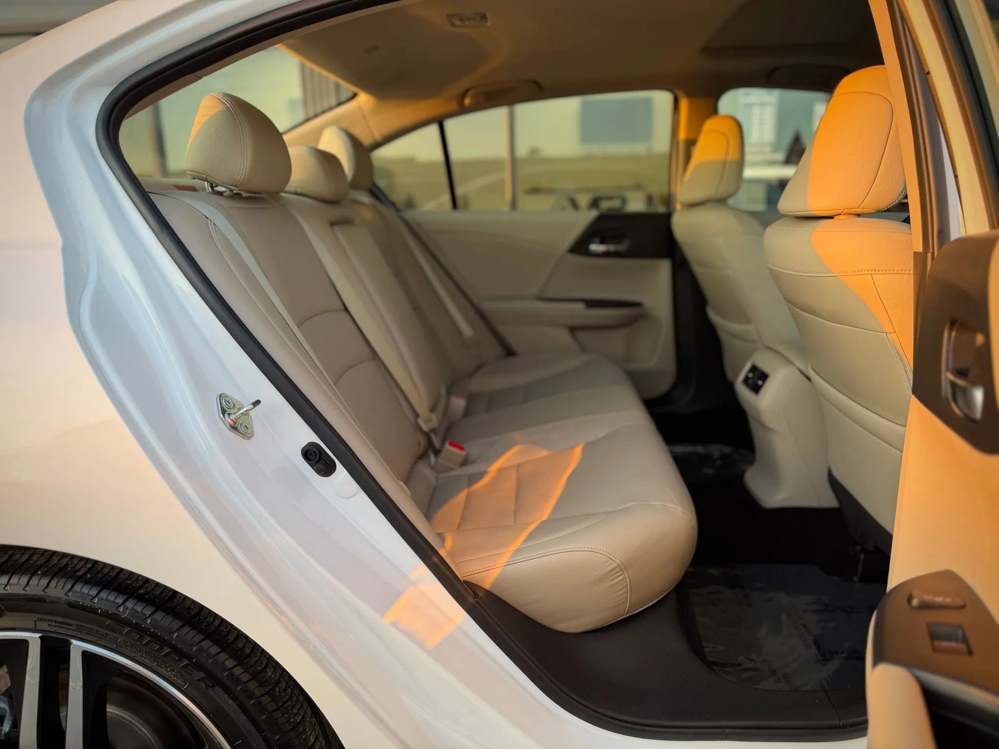 Used 2017 Honda Accord Touring image 18