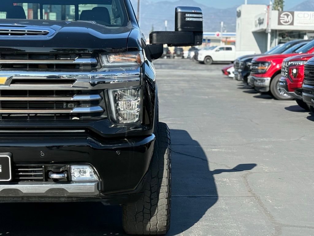 Used 2023 Chevrolet Silverado 2500 High Country w/ Safety Package II image 4