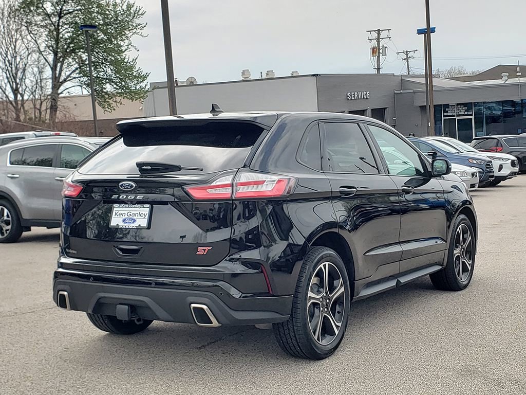 Used 2023 Ford Edge ST image 5