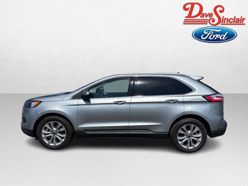 Used 2022 Ford Edge Titanium AWD/4WD image 10