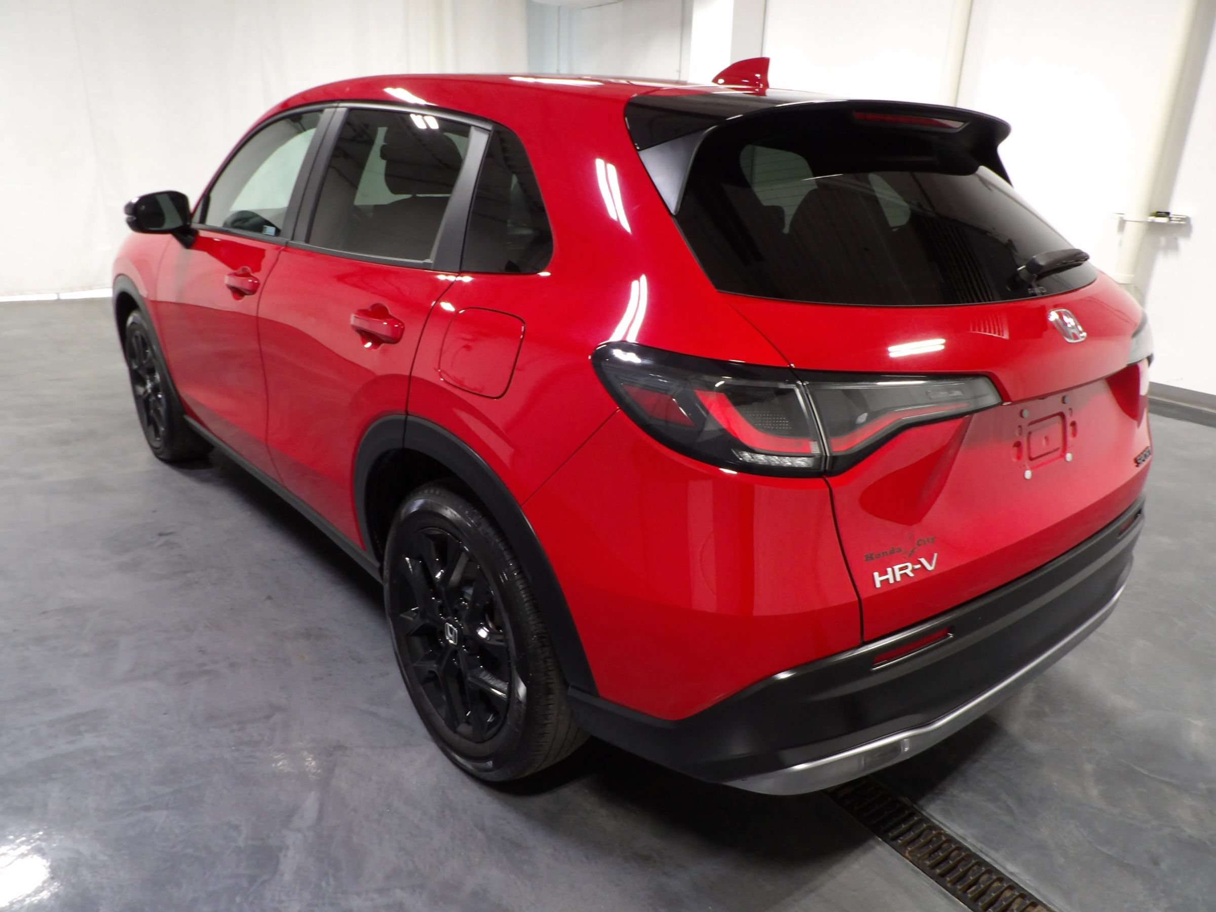 Used 2024 Honda HR-V Sport image 6