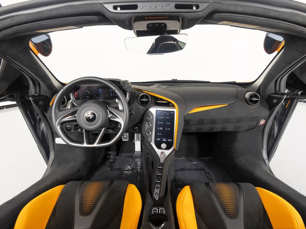 Used 2024 McLaren 750S Spider RWD image 32