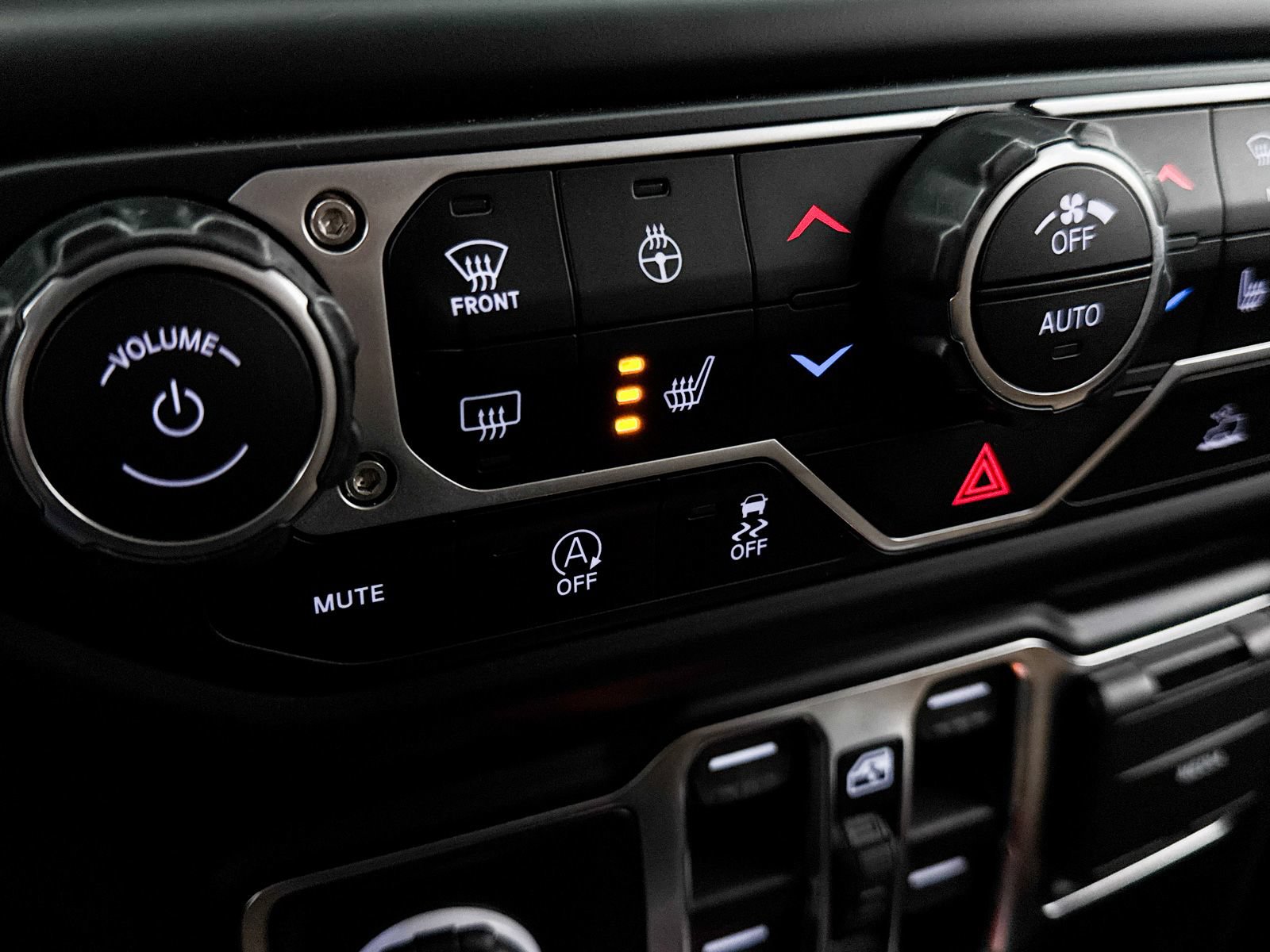 Used 2020 Jeep Gladiator Rubicon AWD/4WD image 25