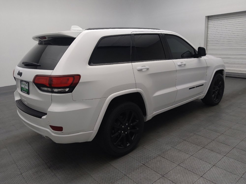 Used 2018 Jeep Grand Cherokee Altitude image 10